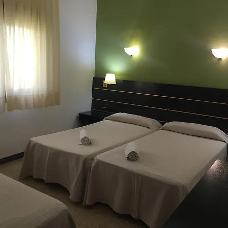 Proa Astor Hotell *
