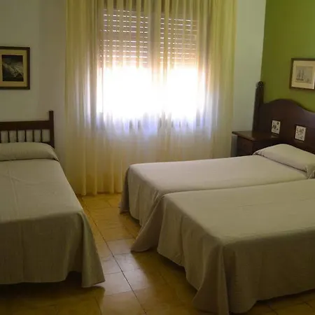 Proa Astor Hotell *